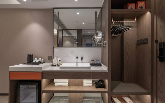 WorldHotel Quancheng Sqr Kuanholi Branch