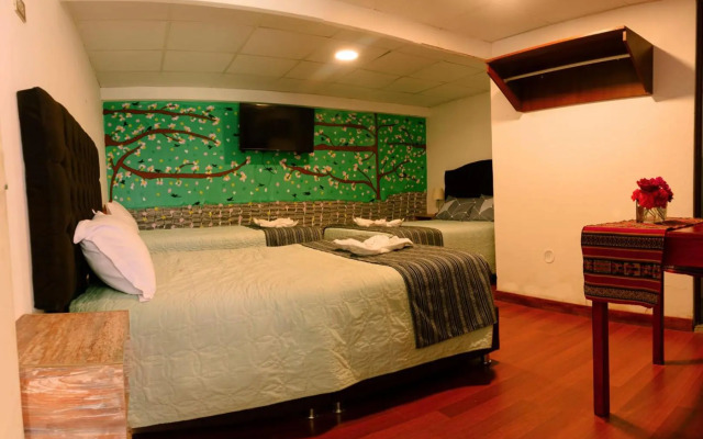 Valle verde, Hostel & camping