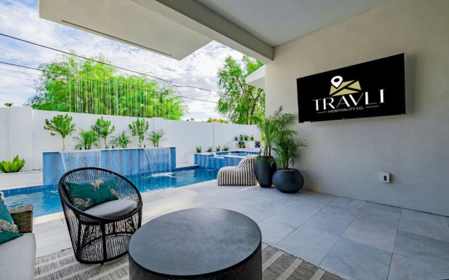 The Carlisle Experience 4 Showers Heated Pool