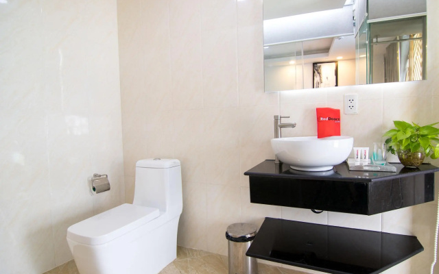 RedDoorz Plus near Saigon Train Station – Bathroom – Ho Chi Minh City