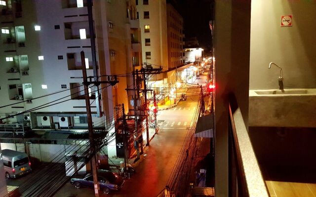 Room 2 U Hostel & Guesthouse