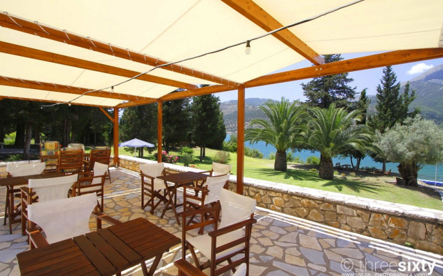 Geni Garden Apartments