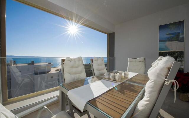 Sea view apartment EMA