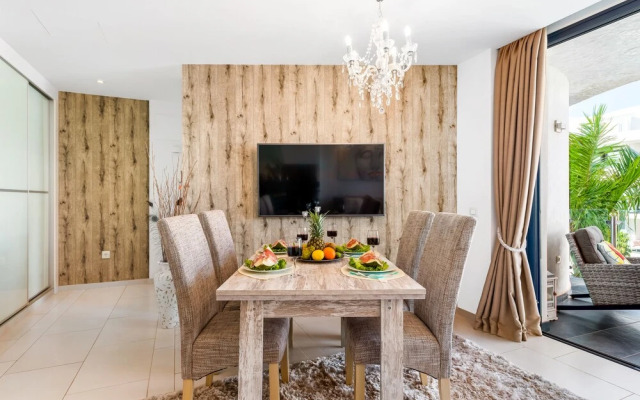 1209 Las Olas Palm Mar