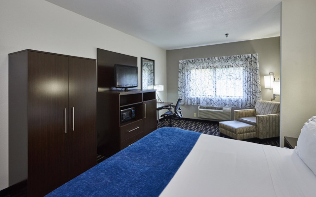 Holiday Inn Express & Suites Birmingham South - Pelham by IHG