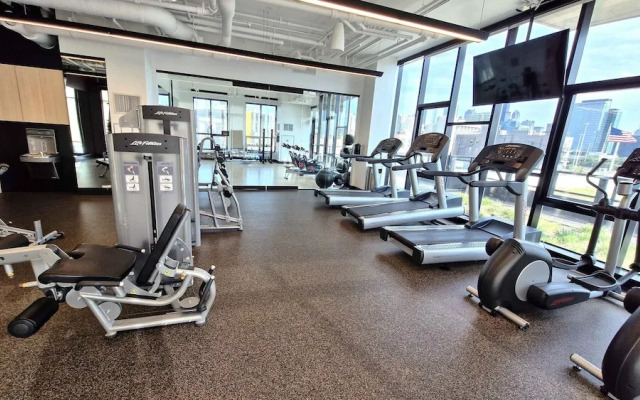 Luxury Penthouse 3BR Prime Location