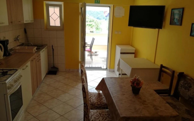 Robi- Swimming Pool and Beautiful Garden - A3