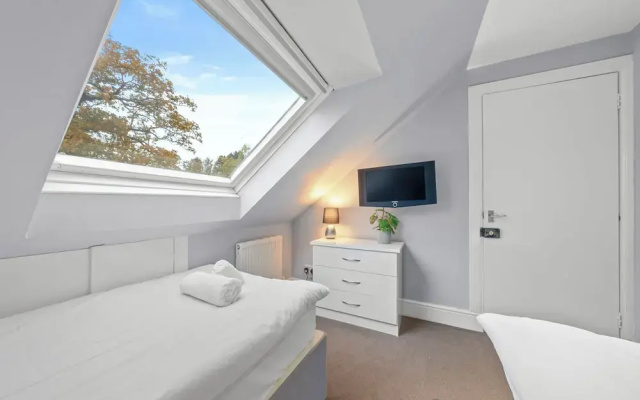 Charming Village Escape near Loch Lomond