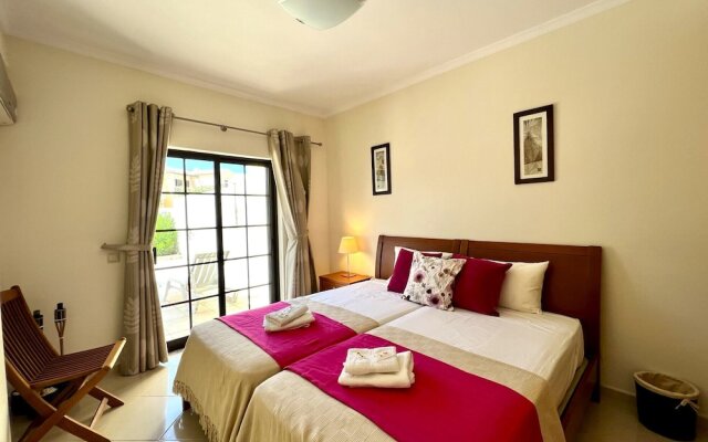 Pêra Brightness Villa by Homing