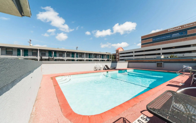 Rodeway Inn