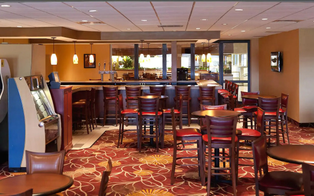 Ramada by Wyndham East Syracuse Carrier Circle