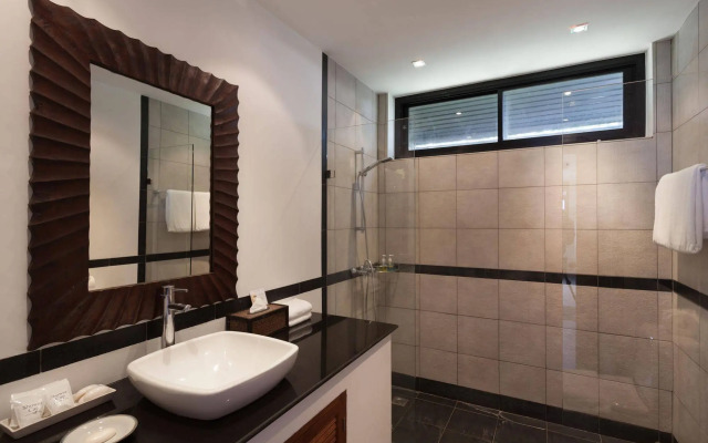 Kamala Beach Estate