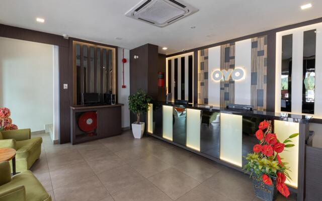 OYO 429 Sunlight Hotel