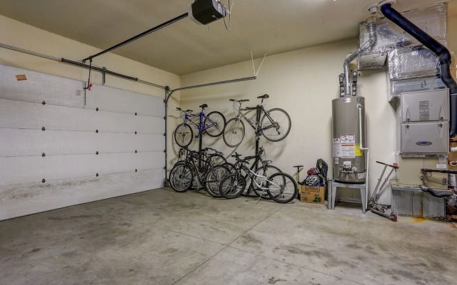 18 Hickory Pet-friendly Home With Expansive View of Pines by Redawning