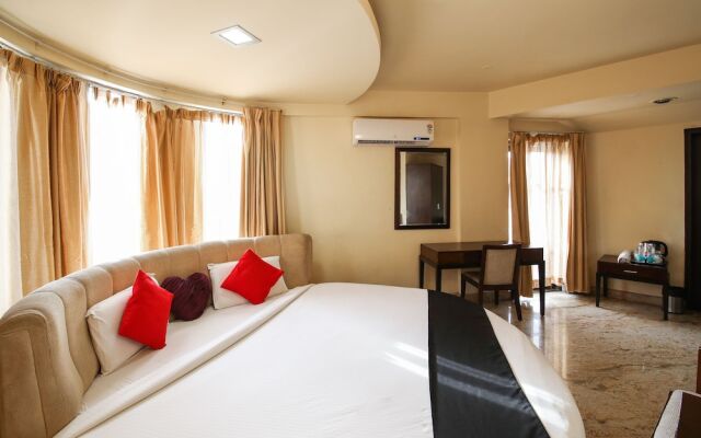 Capital O 18260 Hotel Crystal Park Inn