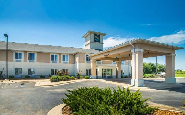 Quality Inn Parsons North