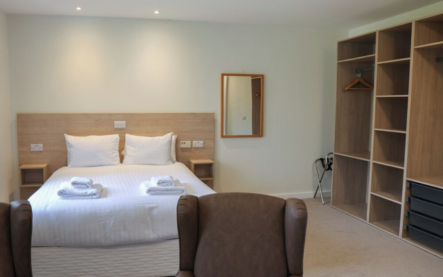 Jubilee First-floor King-size Bedroom