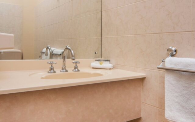 Comfort Inn Regal Park, North Adelaide