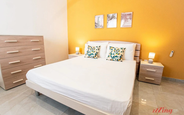 Seafront Penthouse With Unobstructed Sea Views