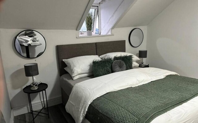 Stunning Studio Apartment in Newport