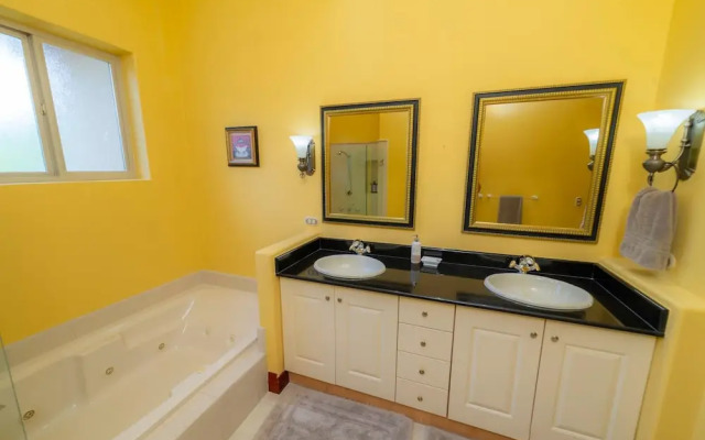 Bella Vista 8B 3 Bedr 3 1 2 Bath