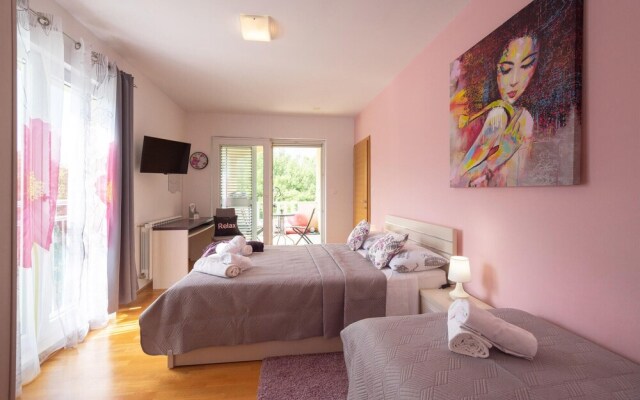 Awesome Home in Dugopolje With Wifi and 4 Bedrooms