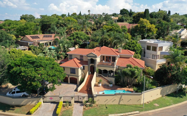 LilyRose Bed & Breakfast