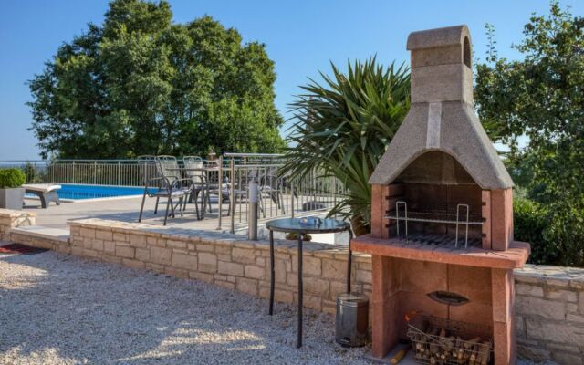 House Legovic Moutiers les Mauxfaits