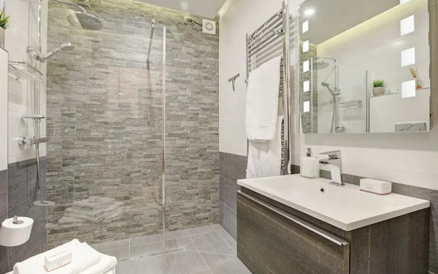 Amirovista Lake View & Shared Pool