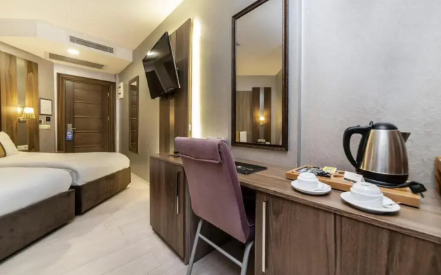 Royal Capital Hotel