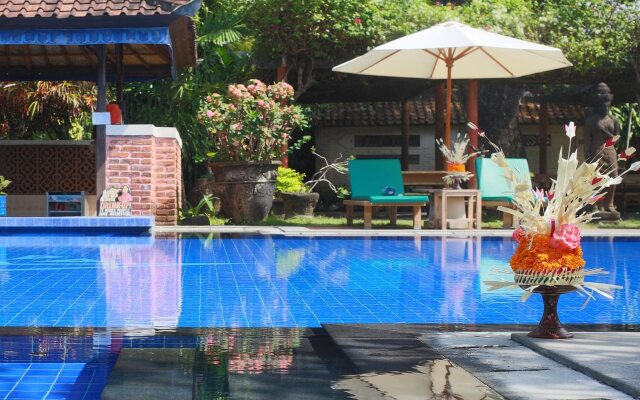 Laghawa Beach Hotel & Villa