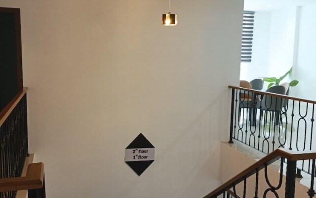Twenty-Two Hotel