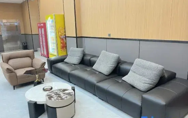 Herui Hotel (Shihezi University)