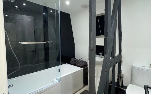 Abacus House Apartments