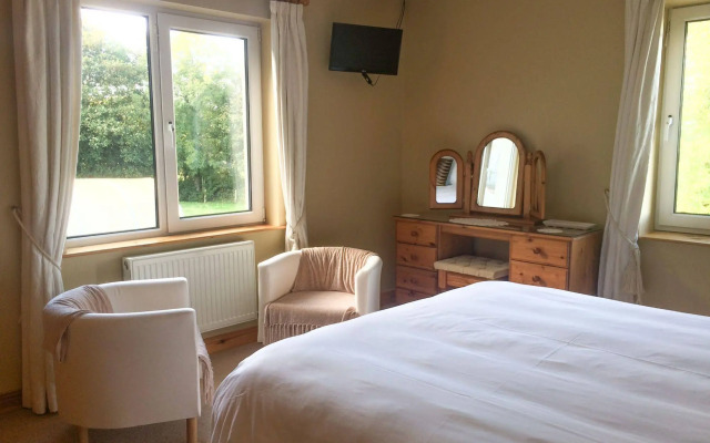 Lake House B&B