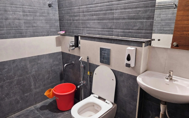 Crescent Stays Serviced Apartment