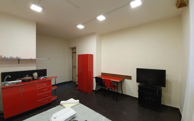 Doss Hostel And Hotel