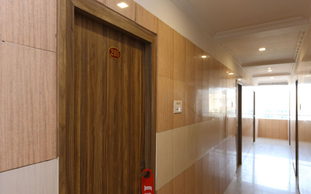 OYO 11437 GMT Centre