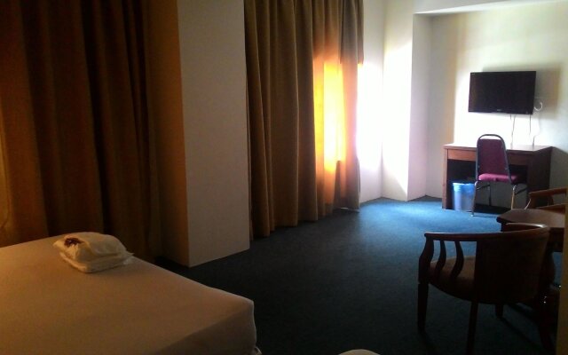 Iris House Hotel