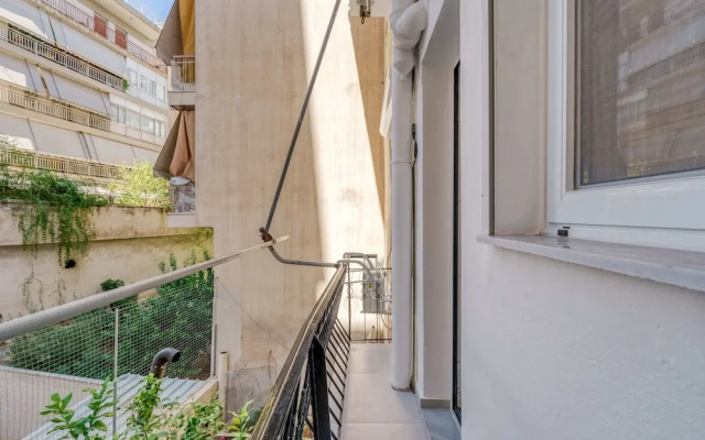 Zografou Bright Getaway - Athens City Escape