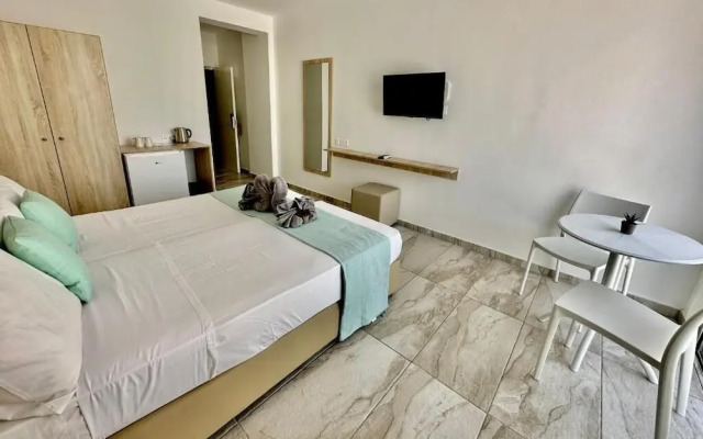 Sun Plaza Suites - Adults Only