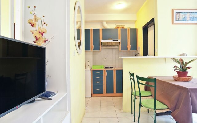 Modern Apartment in Rovinj Near Sea