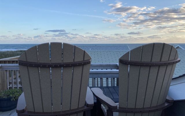 35 Sea Seitz 1 Bedroom Condo by RedAwning