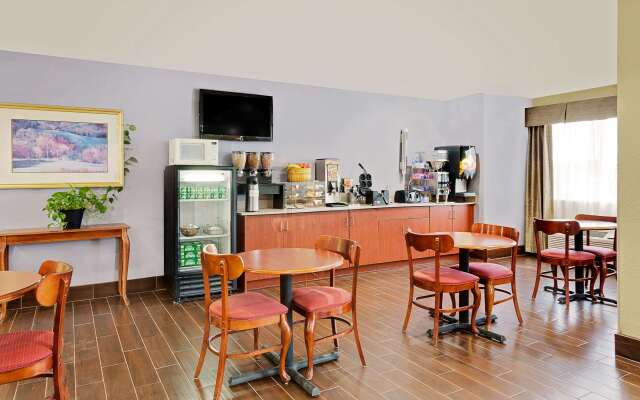 Microtel Inn & Suites by Wyndham Thomasville/High Point/Lexi