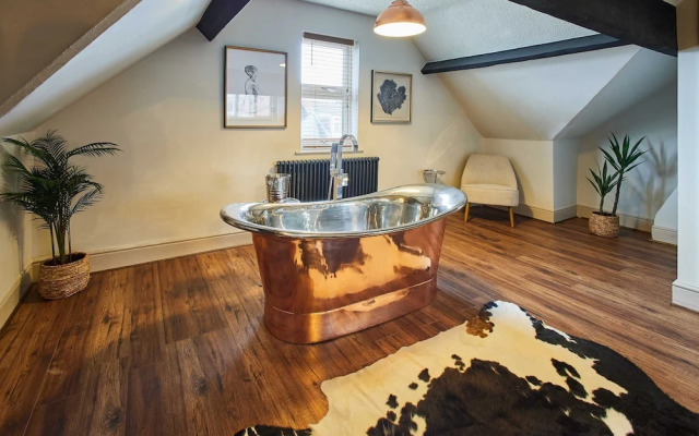 Host Stay Emerald Beach House