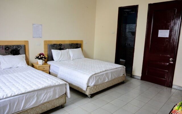 Duc Quang Hotel