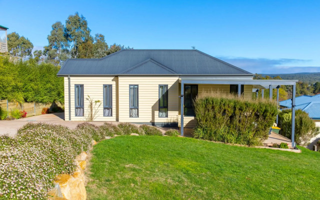 Alfies on Albert Daylesford