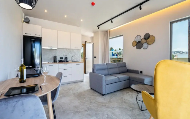 Pathos SeaSide Suites