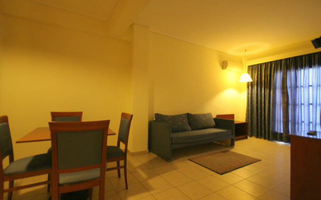 Theodorou Beach Hotel Apartments