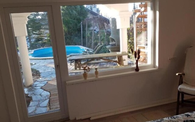 Lovely Room With Barbecue Terrace and Free Parking on Premises